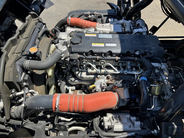 いすゞ エルフ 2RG-NPR88AN(2WD)の写真16