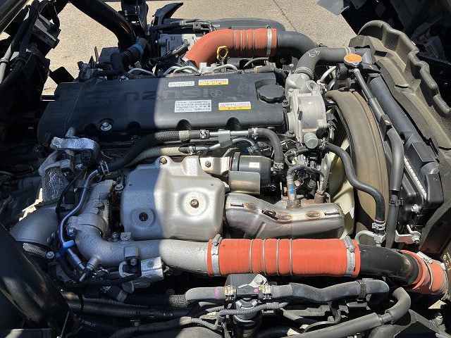 いすゞ エルフ 2RG-NPR88AN(2WD)の写真17