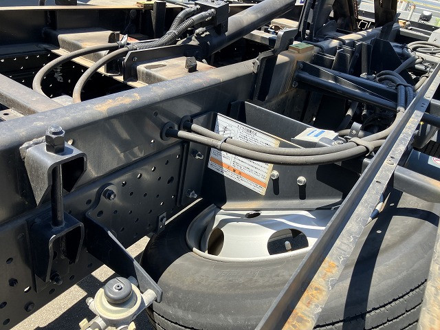 いすゞ エルフ 2RG-NPR88AN(2WD)の写真24