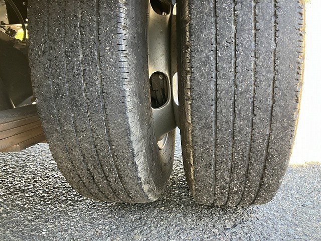 いすゞ エルフ 2RG-NJR88A(2WD)の写真27