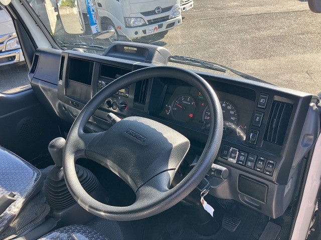 いすゞ エルフ 2RG-NJR88A(2WD)の写真34