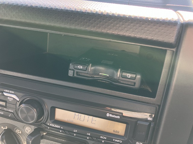 いすゞ エルフ 2RG-NJR88A(2WD)の写真38