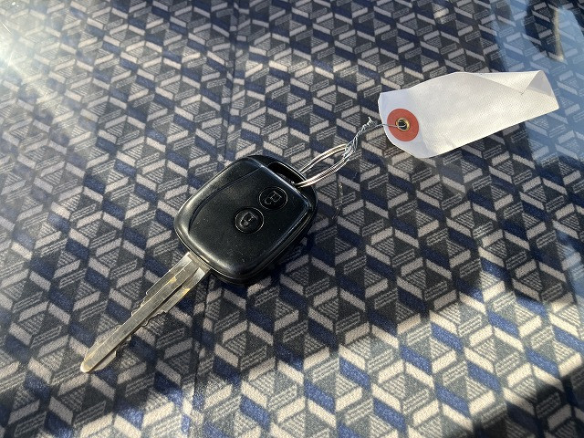 いすゞ エルフ 2RG-NJR88A(2WD)の写真47