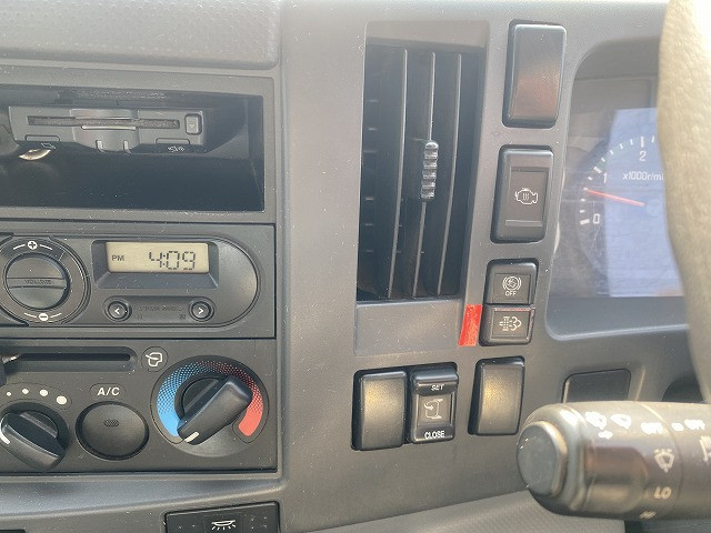 いすゞ フォワード TKG-FRR90S1(2WD)の写真32
