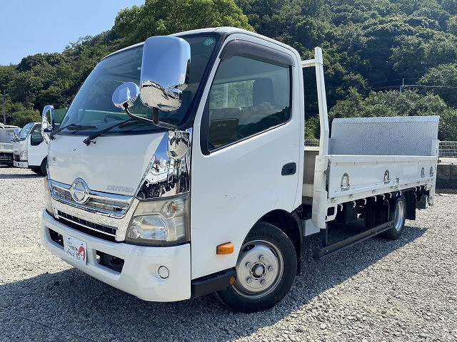 日野 デュトロ SKG-XZU710M(2WD)の写真1