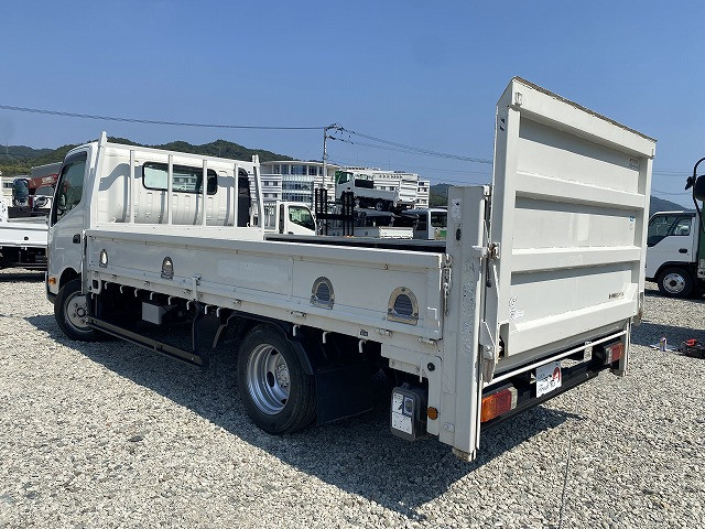 日野 デュトロ SKG-XZU710M(2WD)の写真6