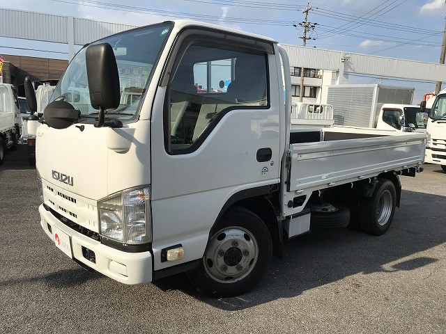 いすゞ エルフ TKG-NJS85A(4WD)の写真1