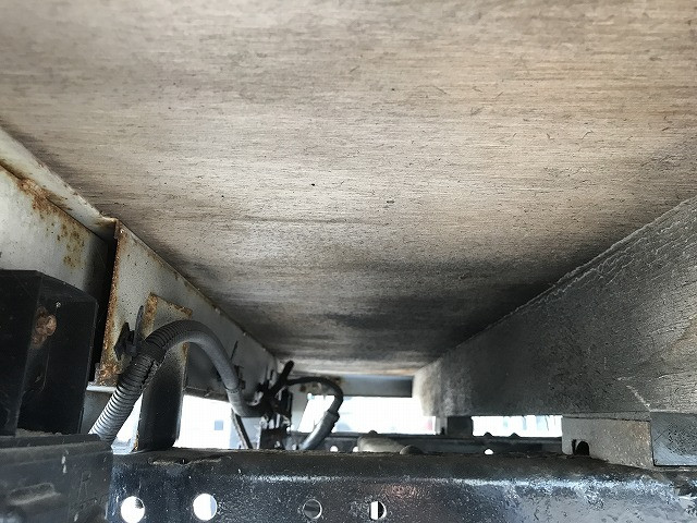 いすゞ エルフ TKG-NJS85A(4WD)の写真28