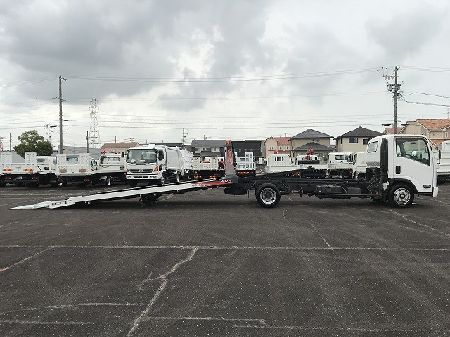 いすゞ エルフ TRG-NPR85AN(2WD)の写真12