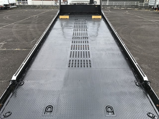 いすゞ エルフ TRG-NPR85AN(2WD)の写真16