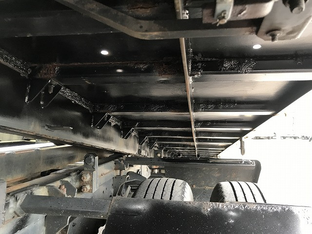 いすゞ エルフ TRG-NPR85AN(2WD)の写真22