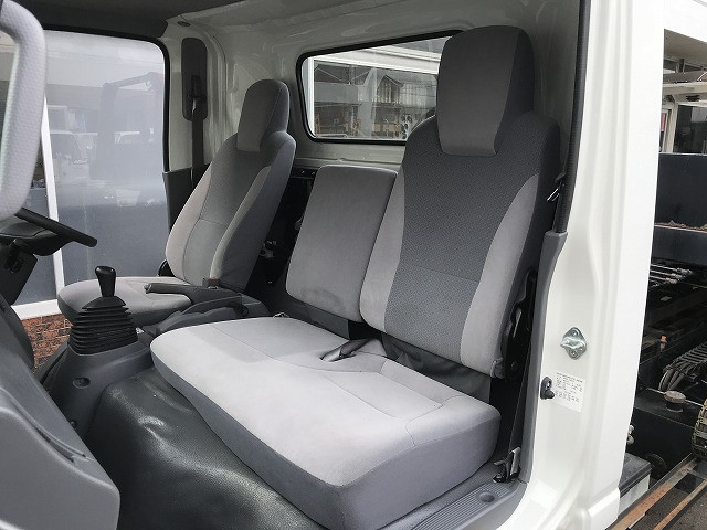 いすゞ エルフ TRG-NPR85AN(2WD)の写真39