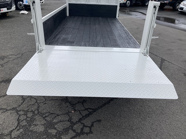 いすゞ エルフ TKG-NKS85A(4WD)の写真16