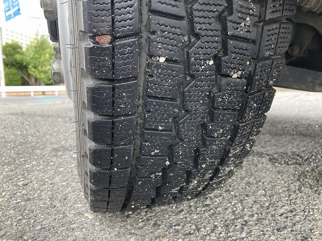 いすゞ エルフ TKG-NKS85A(4WD)の写真24