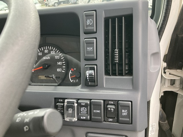 いすゞ エルフ TKG-NKS85A(4WD)の写真37