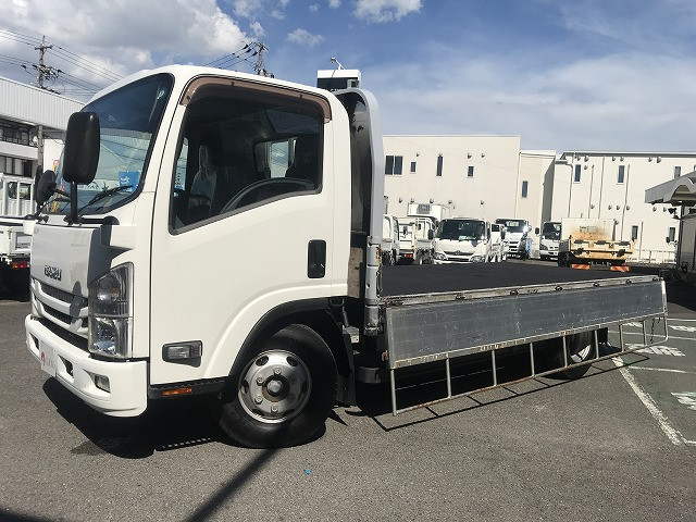 いすゞ エルフ 2RG-NPR88YN(2WD)の写真1