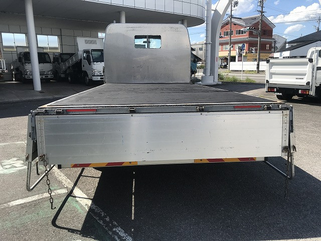 いすゞ エルフ 2RG-NPR88YN(2WD)の写真12