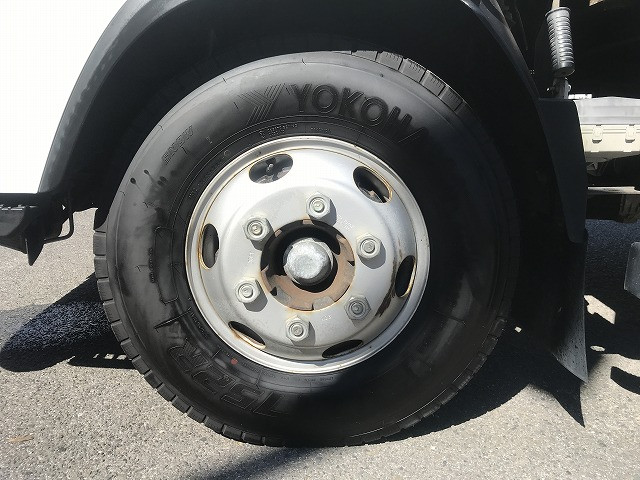 いすゞ エルフ 2RG-NPR88YN(2WD)の写真30