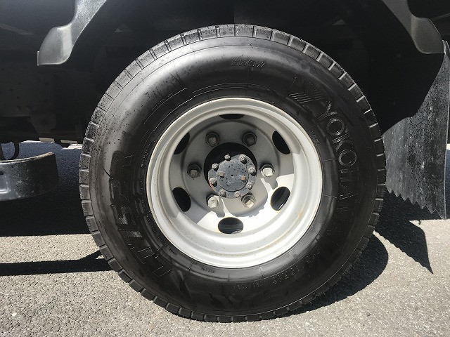 いすゞ エルフ 2RG-NPR88YN(2WD)の写真31