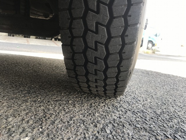 いすゞ エルフ 2RG-NPR88YN(2WD)の写真34