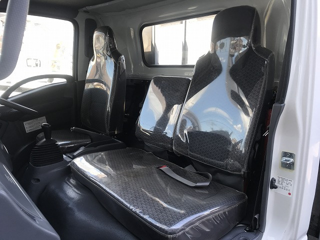 いすゞ エルフ 2RG-NPR88YN(2WD)の写真39