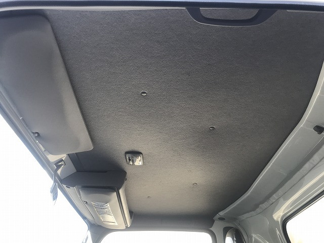 いすゞ エルフ 2RG-NPR88YN(2WD)の写真40