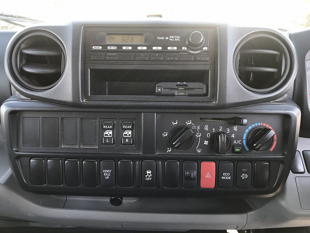 トヨタ ダイナ TKG-XZU605(2WD)の写真28