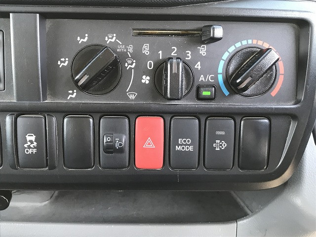 トヨタ ダイナ TKG-XZU605(2WD)の写真30