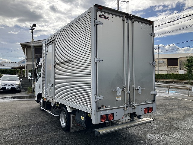 いすゞ エルフ TRG-NLR85AN(2WD)の写真6