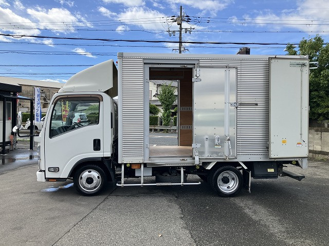 いすゞ エルフ TRG-NLR85AN(2WD)の写真11