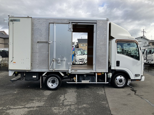 いすゞ エルフ TRG-NLR85AN(2WD)の写真12