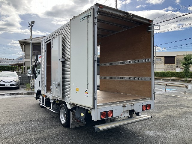 いすゞ エルフ TRG-NLR85AN(2WD)の写真13