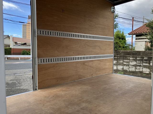 いすゞ エルフ TRG-NLR85AN(2WD)の写真20