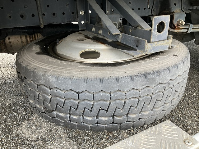 いすゞ エルフ TRG-NLR85AN(2WD)の写真23