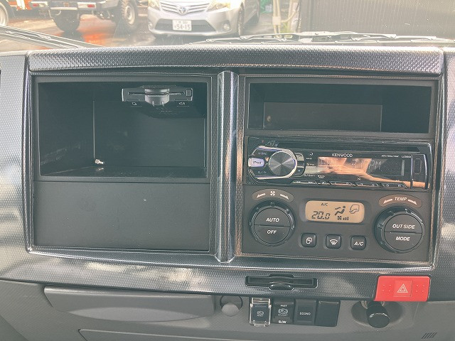 いすゞ エルフ TRG-NLR85AN(2WD)の写真33