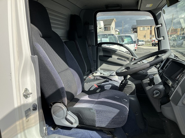 いすゞ エルフ TRG-NLR85AN(2WD)の写真38