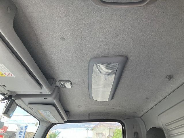 いすゞ エルフ TRG-NLR85AN(2WD)の写真40