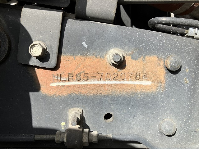 いすゞ エルフ TRG-NLR85AN(2WD)の写真42