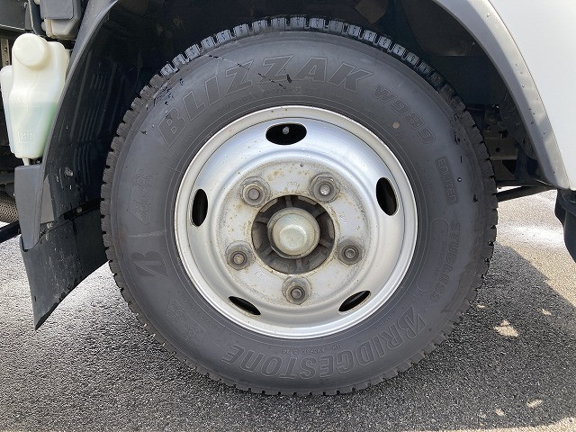 いすゞ エルフ TRG-NMR85AN(2WD)の写真18