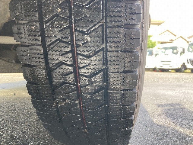 いすゞ エルフ TRG-NMR85AN(2WD)の写真21