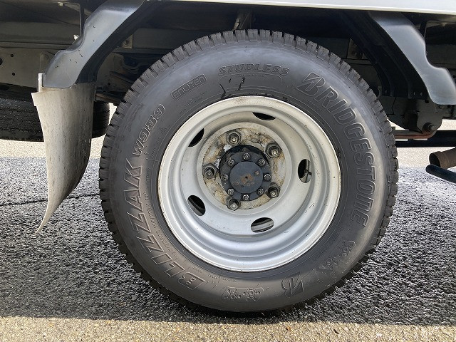 いすゞ エルフ TRG-NMR85AN(2WD)の写真24