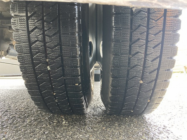 いすゞ エルフ TRG-NMR85AN(2WD)の写真25