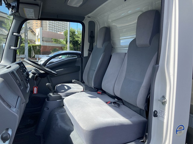 いすゞ エルフ TRG-NMR85AN(2WD)の写真28