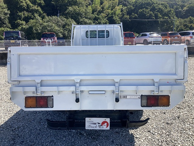 三菱 キャンター KK-FE82EE(2WD)の写真21