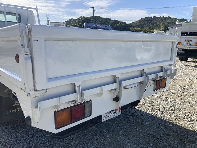 三菱 キャンター KK-FE82EE(2WD)の写真23