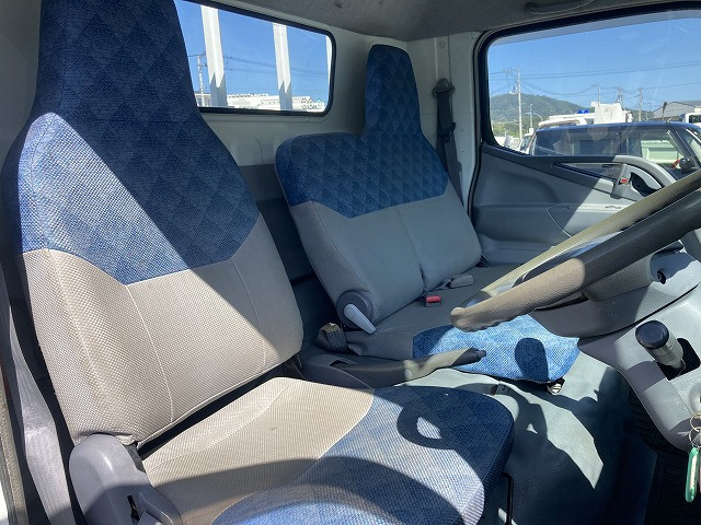 三菱 キャンター KK-FE82EE(2WD)の写真32