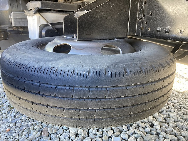 三菱 キャンター KK-FE82EE(2WD)の写真40