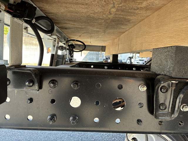 三菱 キャンター 2RG-FBA20(2WD)の写真23