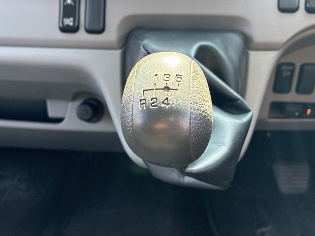 三菱 キャンター 2RG-FBA20(2WD)の写真49