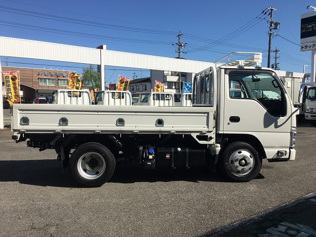 いすゞ エルフ 2RG-NKR88A(2WD)の写真8